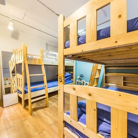 Sinchon Sisters Hostel Seoul Exterior photo
