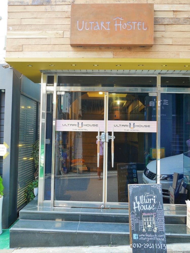 Sinchon Sisters Hostel Seoul Exterior photo