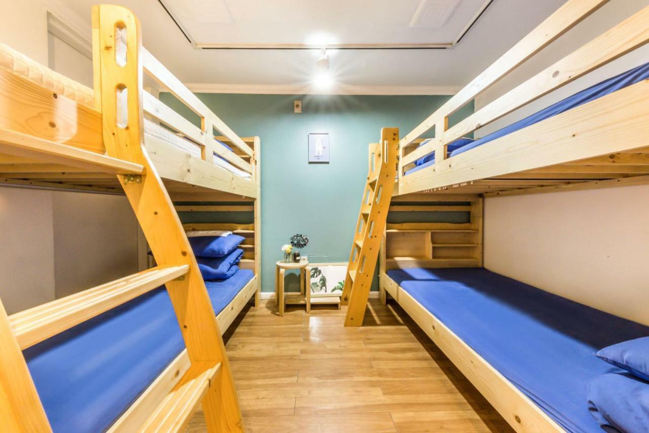 Sinchon Sisters Hostel Seoul Exterior photo